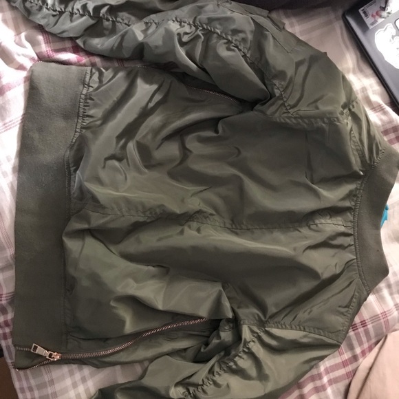 Jacket - Picture 2 of 4